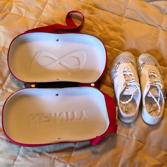 NFINITY Vengeance cheer shoe adult size 8 NWT - Picture 9 of 13